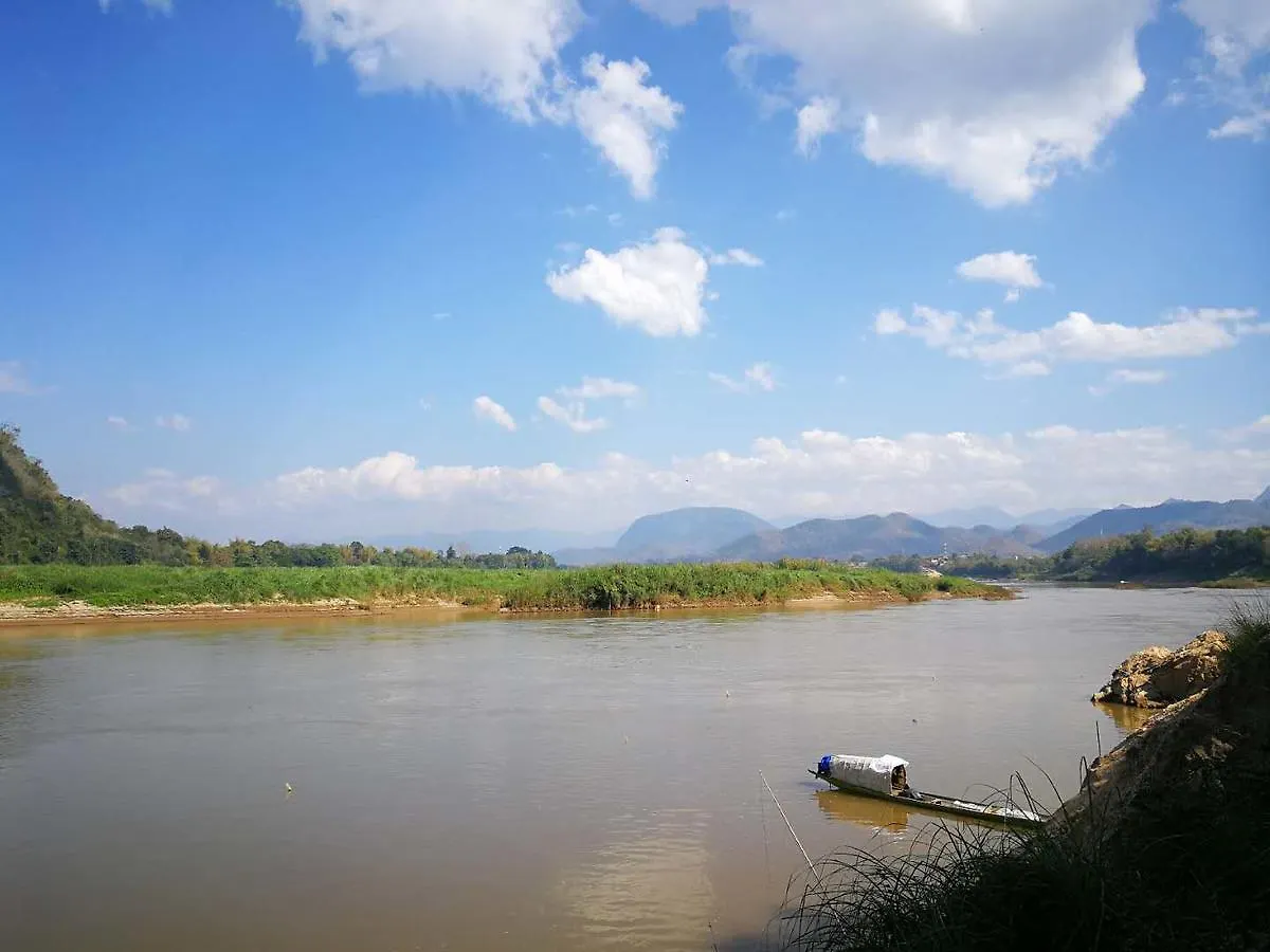 Mekong Sunset Guesthouse Λουάνγκ Πραμπάνγκ 3*,