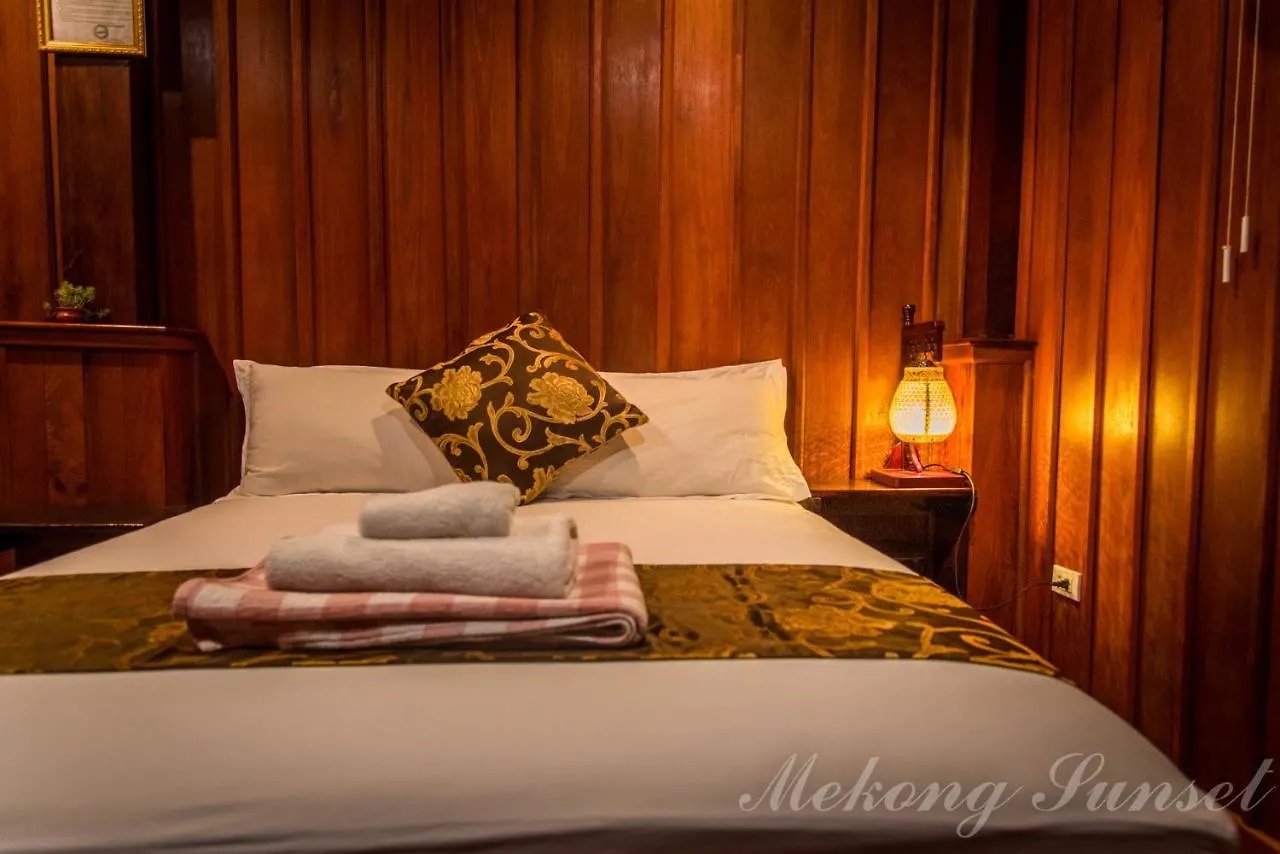 Mekong Sunset Guesthouse Λουάνγκ Πραμπάνγκ 3*,  Λάος
