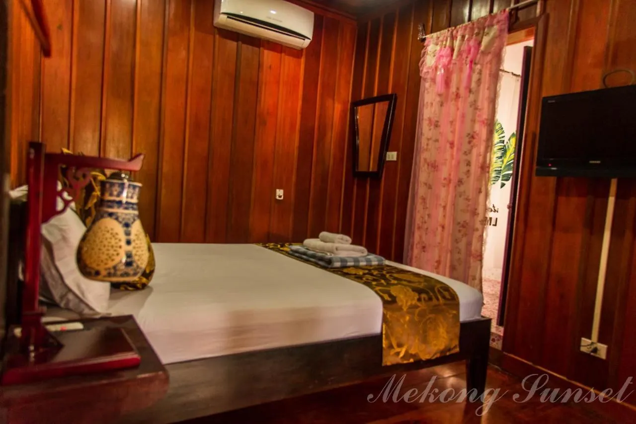 Mekong Sunset Guesthouse Λουάνγκ Πραμπάνγκ Πανσιόν
