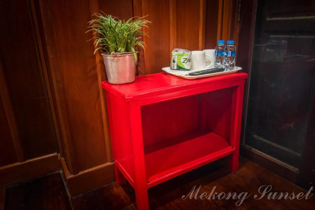 Mekong Sunset Guesthouse Λουάνγκ Πραμπάνγκ 3*,