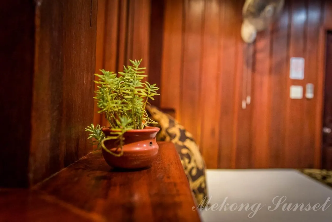 *** Πανσιόν Mekong Sunset Guesthouse Λουάνγκ Πραμπάνγκ Λάος